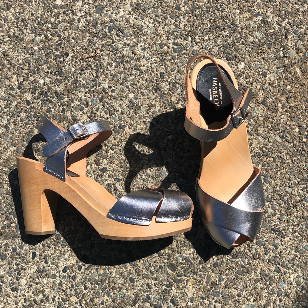 Swedish Hasbeens Silver peep toe